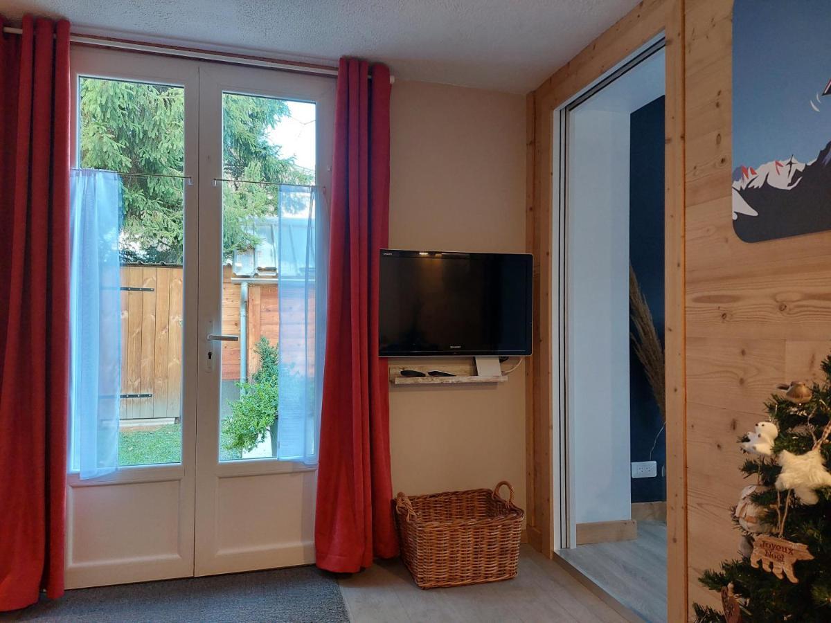 Le Bourg-dʼOisans Studio Au Pied Des Montagnes מראה חיצוני תמונה